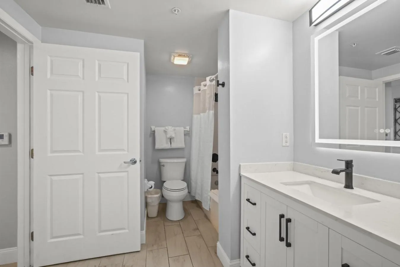 Holiday home All New Remodel And Refurnished- Stunning Oceanfront 1 Bedroom -New Listing- At Wyndham Ocean Walk Daytona Beach